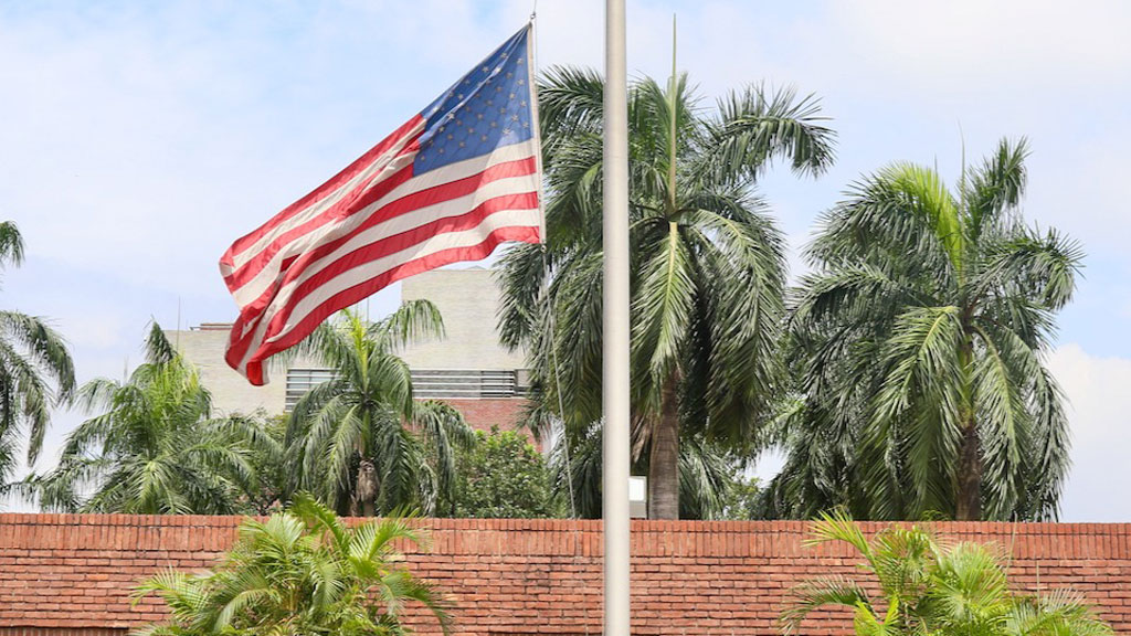 রাতে নিরাপত্তা বাড়ল ঢাকায় মার্কিন দূতাবাসে